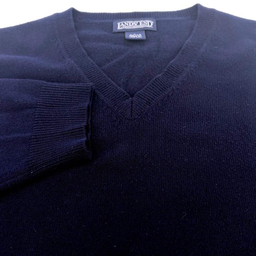 Lands End Mens Navy Blue V-Neck Knit Sweater Size L 42-44 Long Sleeve Classic